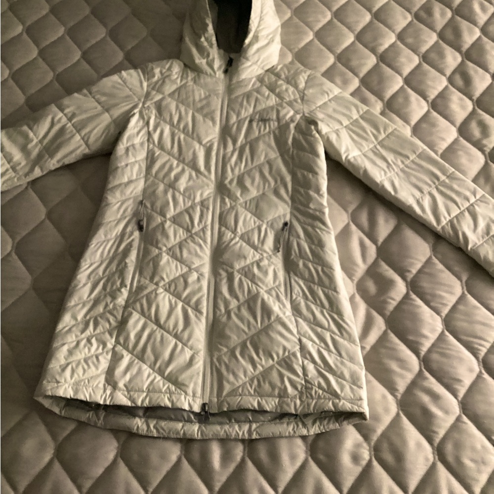 Women’s Columbia Size Small Long  Hooded Coat Cream color